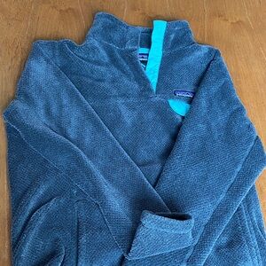 Patagonia Gray/Teal 1/4 Snap Button Fleece